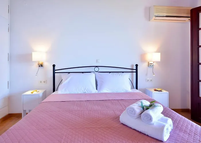 דירה Alamanos House