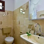 Alamanos House 아파트 메손기